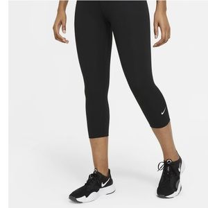 🆕 Nike Pro Dry Fit Activewear